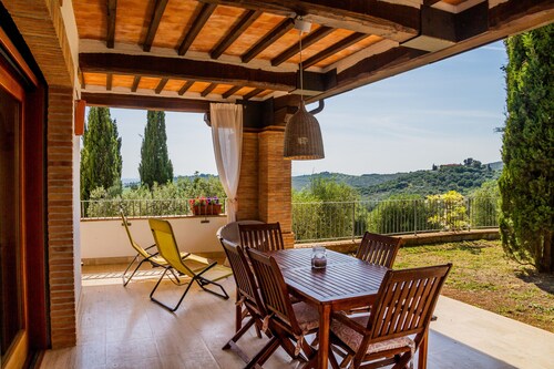 Villa "Glicine - Colleberto" with Sea View, Private Terrace & Wi-Fi