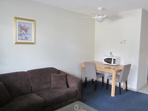 Gallery Room | Living area