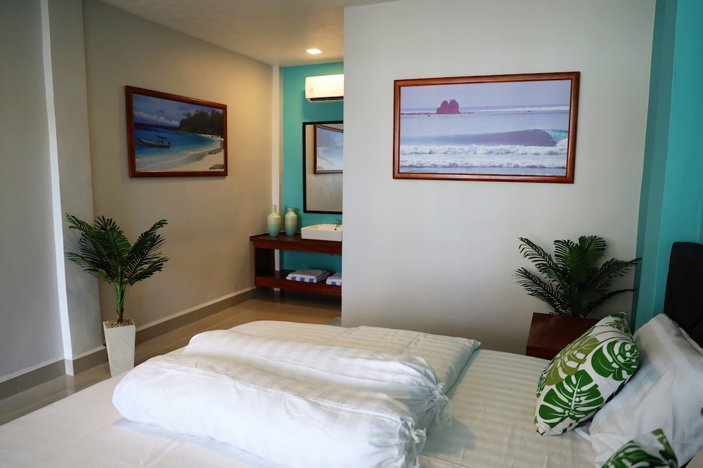 Clean and comfortable standard room with garden view