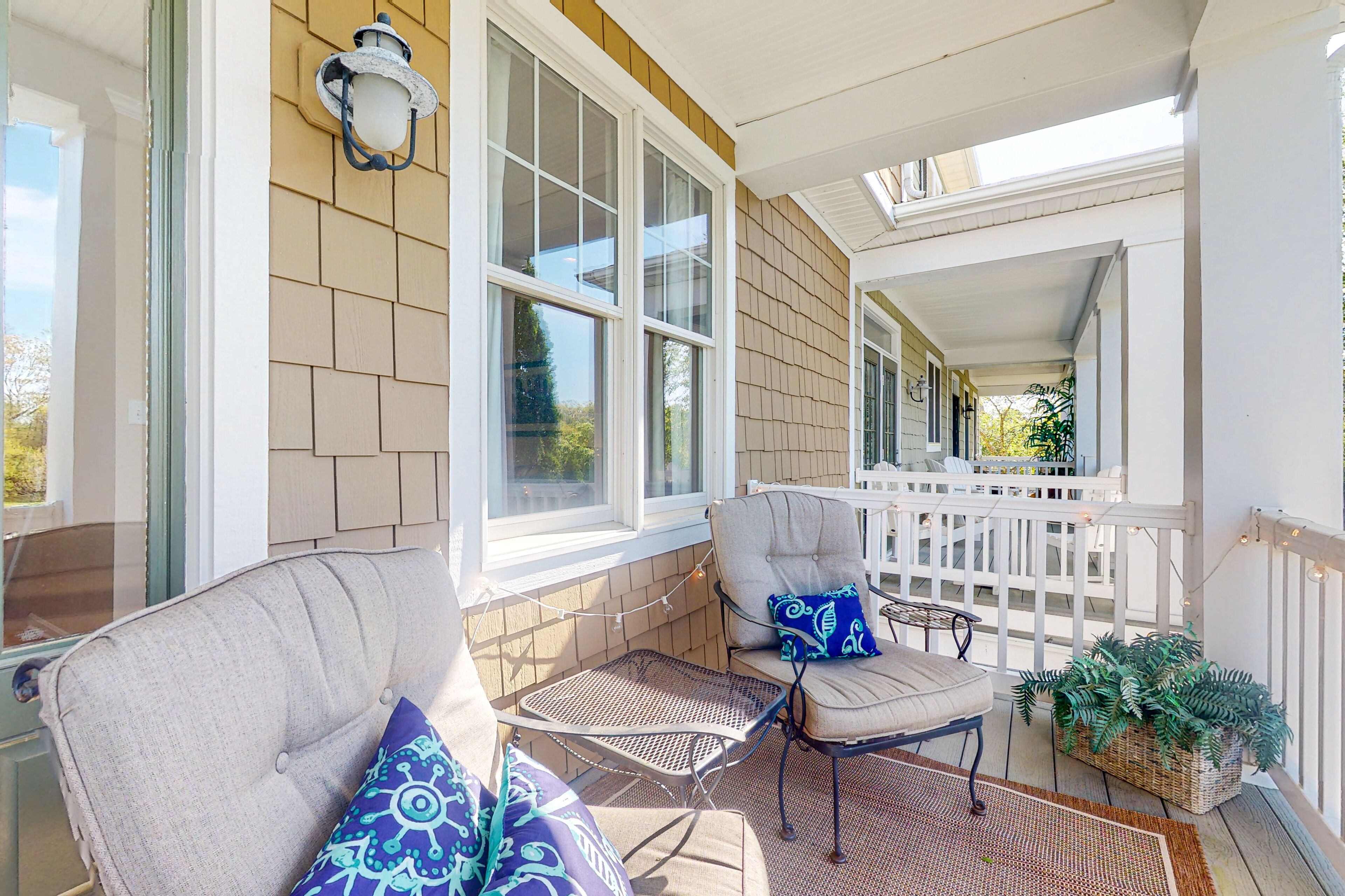 Bayside Resort condo with pools, athletic courts, on-site golf, & shuttle access