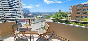 Outdoor dining - Outstanding Opera House & Harbour Bridge Views (Darlinghurst)