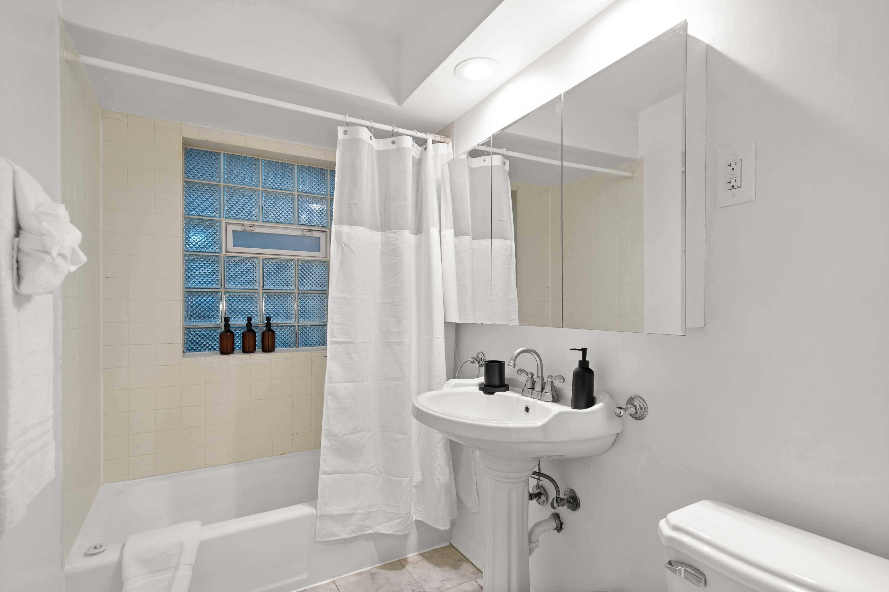 Beautiful Kng BR /Free Pkng Casa