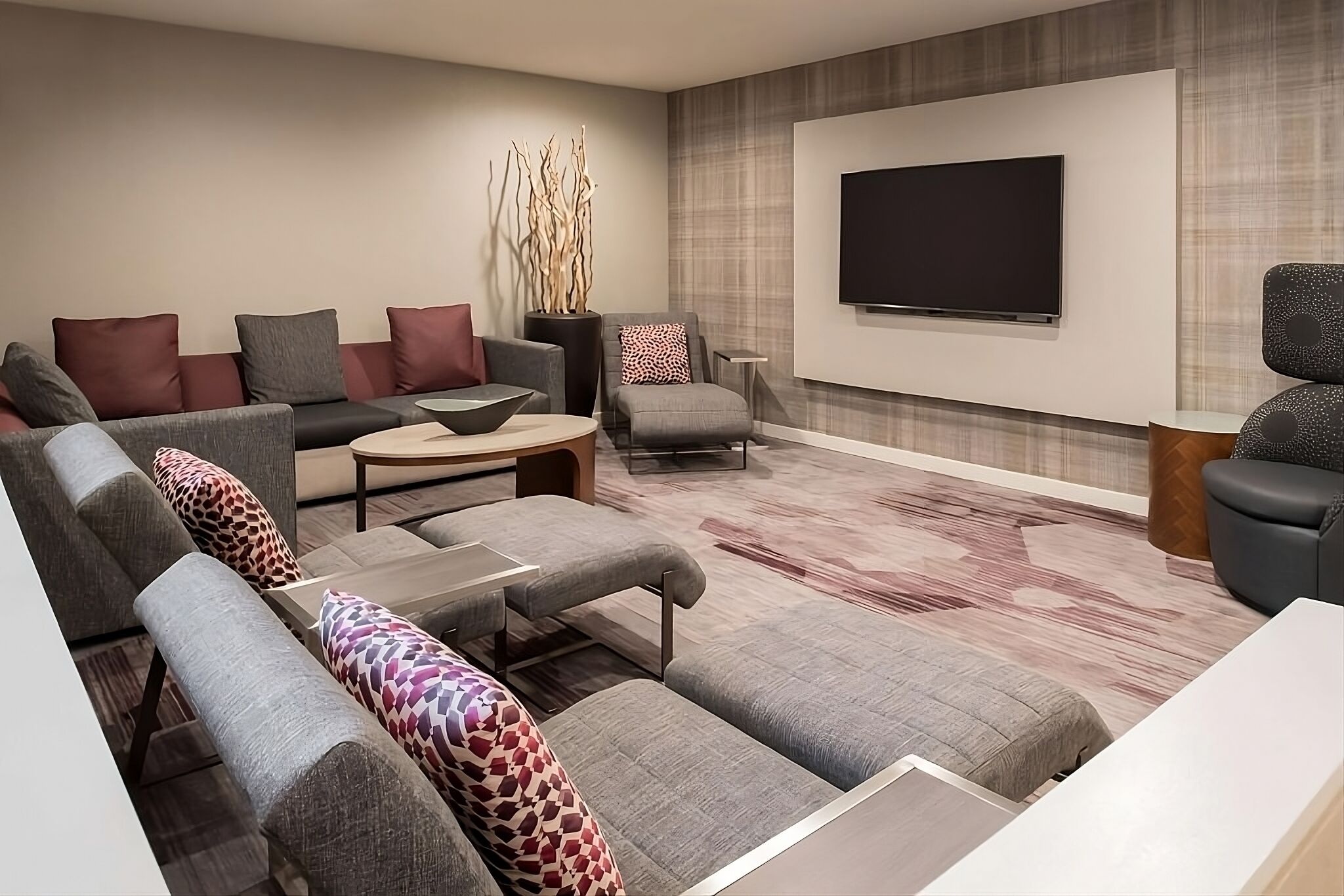 Relaxing Stay Close To Seattle Aquarium! Indoor Pool, Pet-friendly Property! - Redmond