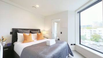 Iron/ironing board, WiFi (free), bed sheets