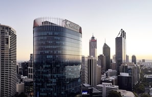 Exterior - Prime 2BR Suite on Mounts Bay Road (Perth)