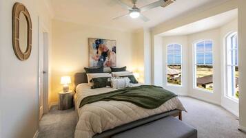 5 dormitoris, escriptori, planxa i posts de planxar i wifi gratuïta