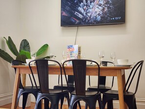 Dining room - U Suites on Cuba (Wellington)