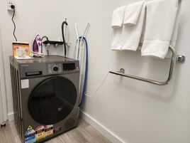 Signature Apartment | Laundry
