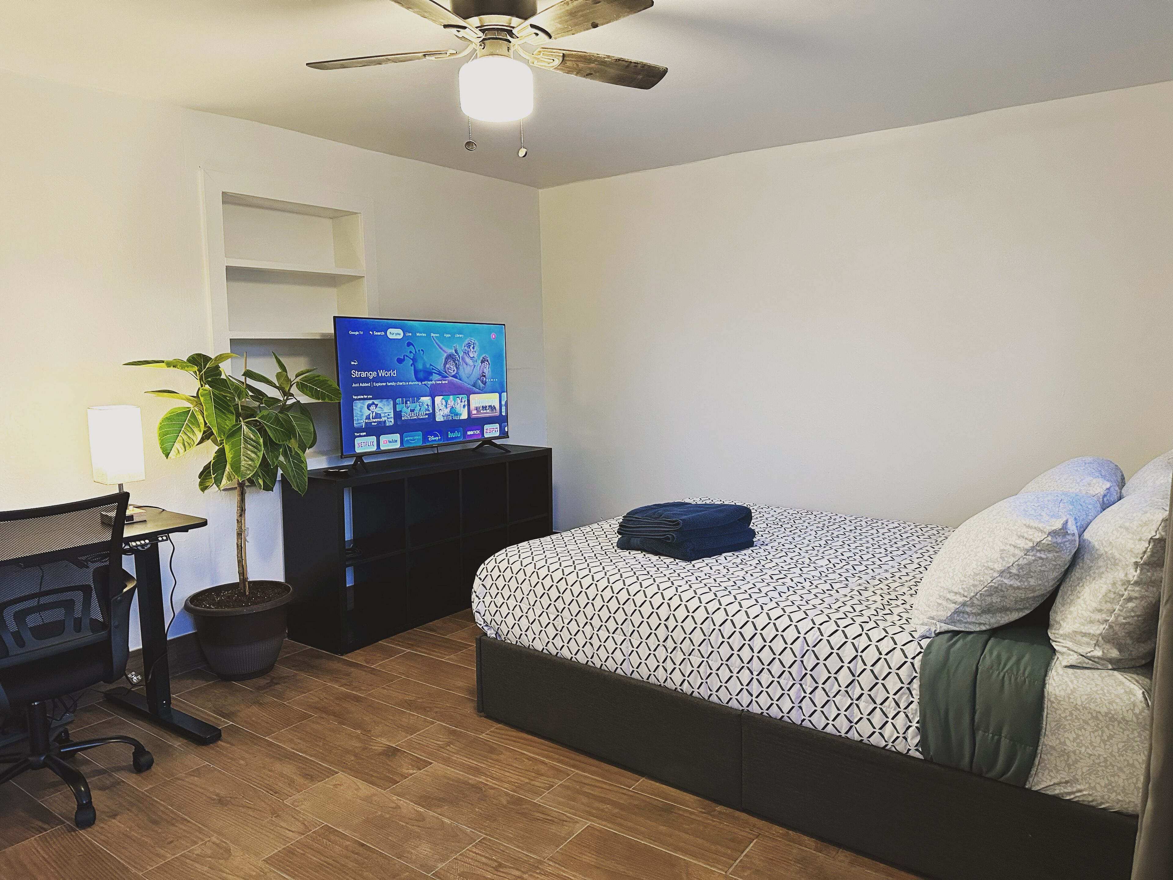 Studio, Central Phoenix