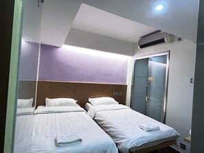 Habitación básica con 2 camas individuales | Wifi gratis 