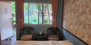 Deluxe Room, 1 King Bed, Balcony