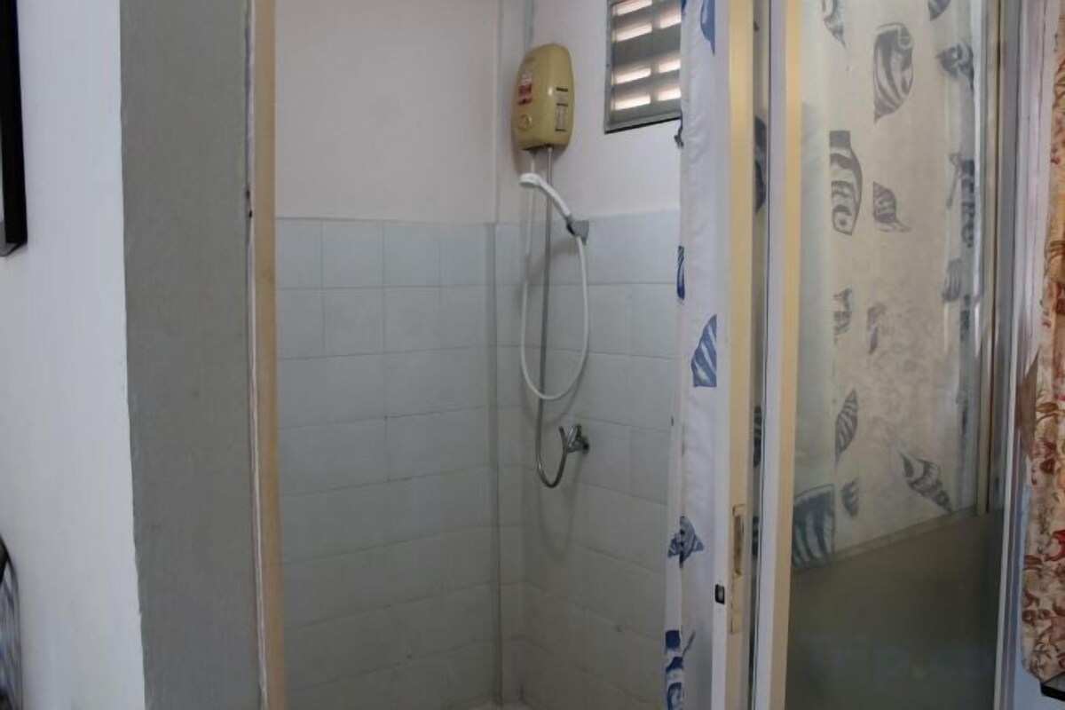 Bathroom | Shower, rainfall showerhead, free toiletries, towels