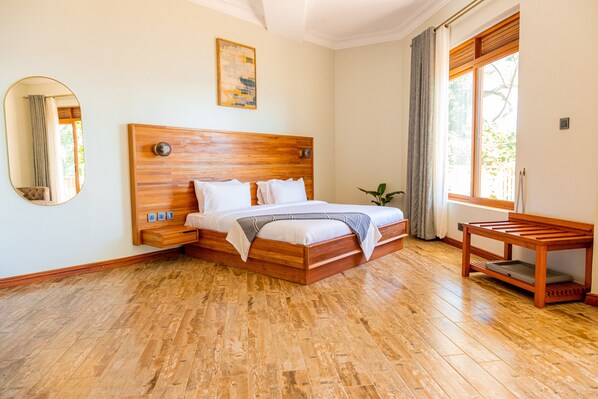 Habitación ejecutiva | Ropa de cama de alta calidad, edredones de plumas, wifi gratis