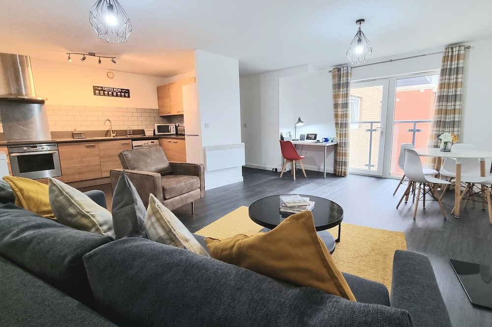 London Apartment 5mins From Underground