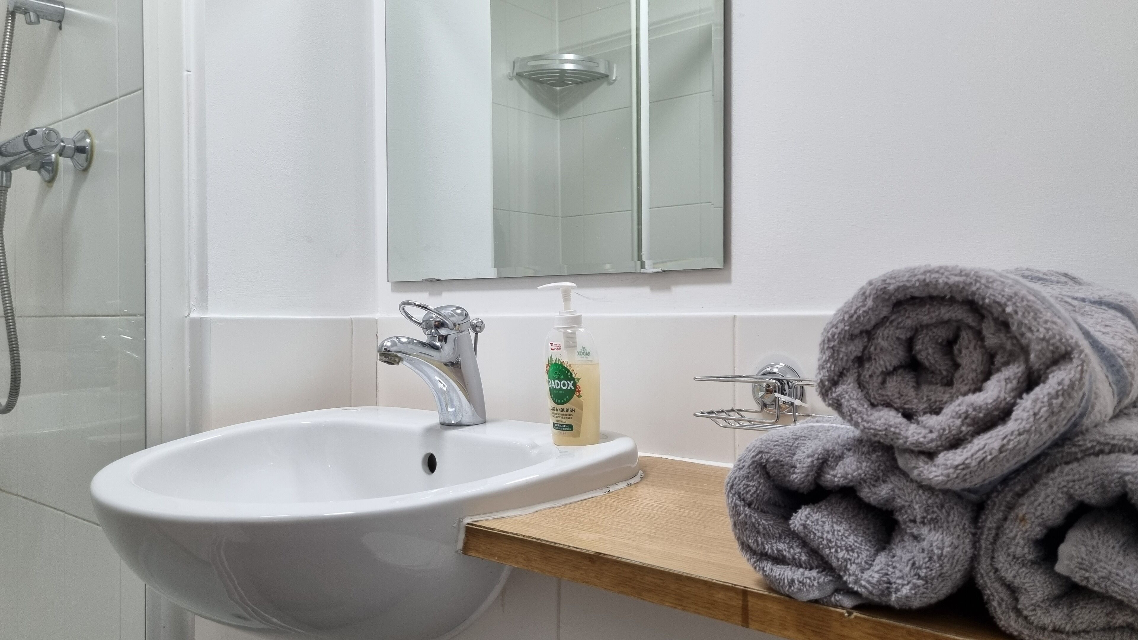 London Apartment 5mins From Underground