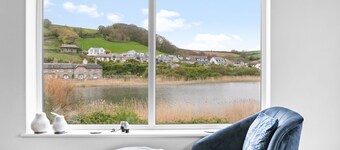 A lovely cottage for couples in the pretty south Devon village of Torcross, South Hams with stunning