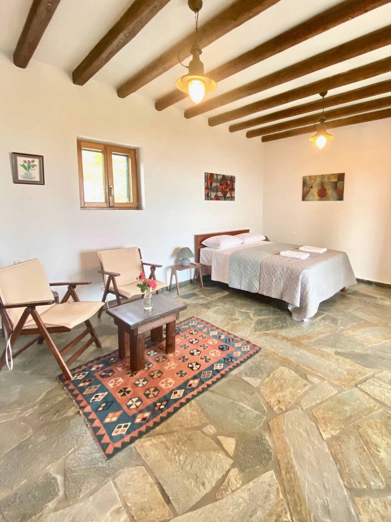 Stone cottage, 2 km from Karystos, 5 min walk from beach