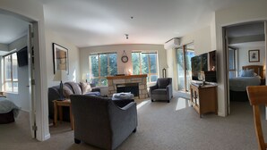 Unclassified image, 3 of 30, button - Whistler Village & Mountain View Condo (Whistler)
