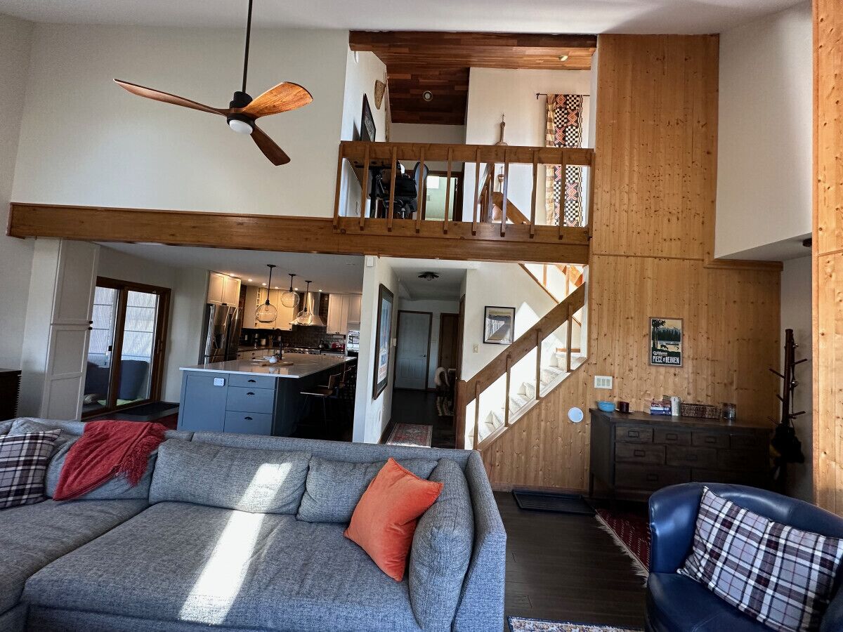 Lakefront! W/ FirePit, Grill, Porch, GameRoom