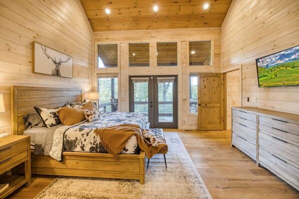 4 bedrooms, iron/ironing board, travel cot, WiFi