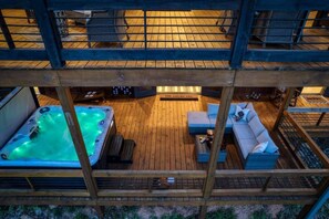 Terrace/patio - Mountainside Retreat w/ Hot Tub & Panoramic Views (Blue Ridge Mountains)