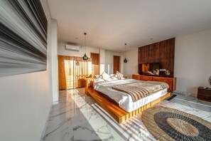 3 bedrooms, desk, iron/ironing board, WiFi