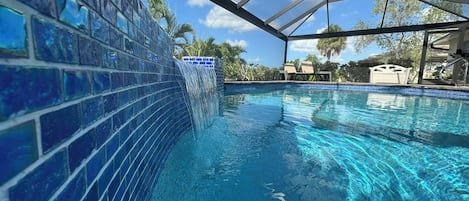 室外游泳池,恒温泳池
