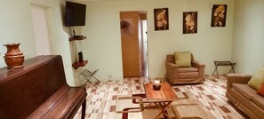 Smart TV - Find amazing comfort in this spacious 3BR home.  (Kingston 3)