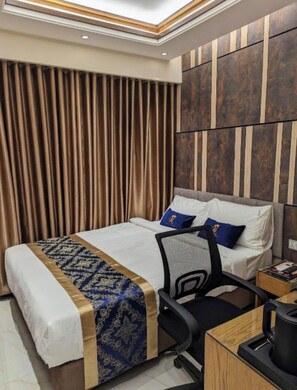 Egyptian cotton sheets, premium bedding, down duvets - Hotel Royal Bengal (Dhaka)