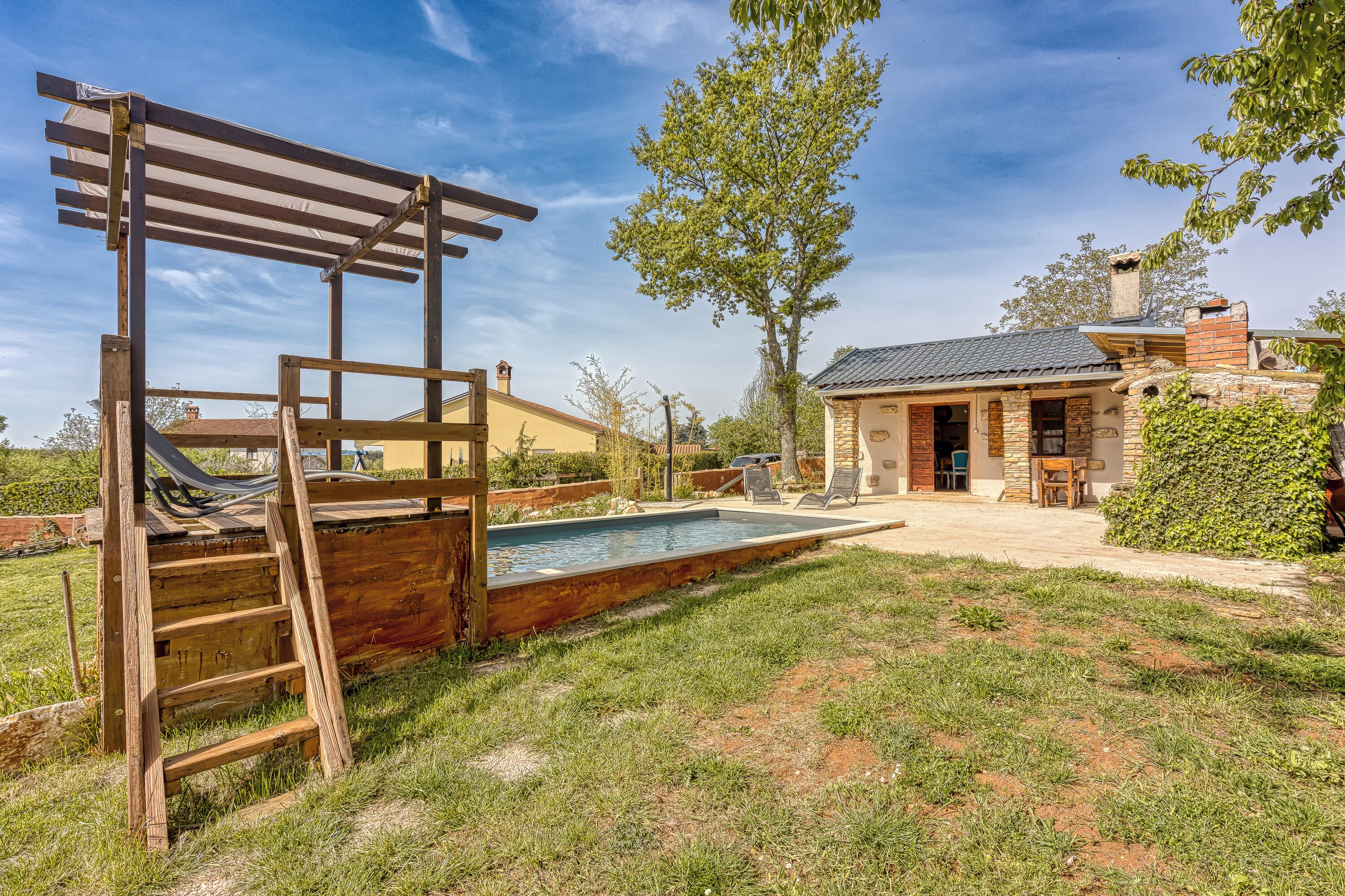 Seasonal outdoor pool