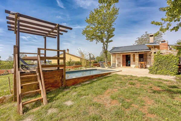 Family House, 2 Bedrooms, 2 Bathrooms (Rustic Home Izabel) | Pool | Seasonal outdoor pool