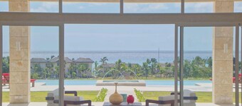 วิลล่า โอเคียนัส - วิลล่าที่มีวิวทะเลในรีสอร์ทหรู