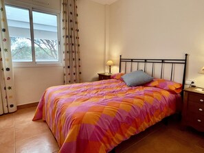 2 bedrooms, iron/ironing board, free WiFi - GREEN MAR F 304 (Pals)
