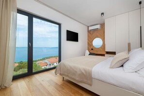 4 bedrooms, bed sheets - Luxury Villa with Sauna (Labin)