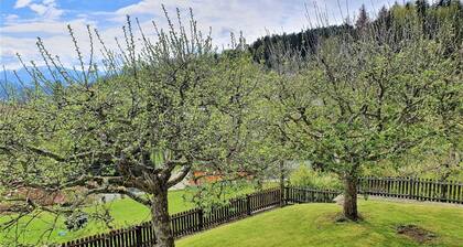 Apartment by Wörthersee with Pool