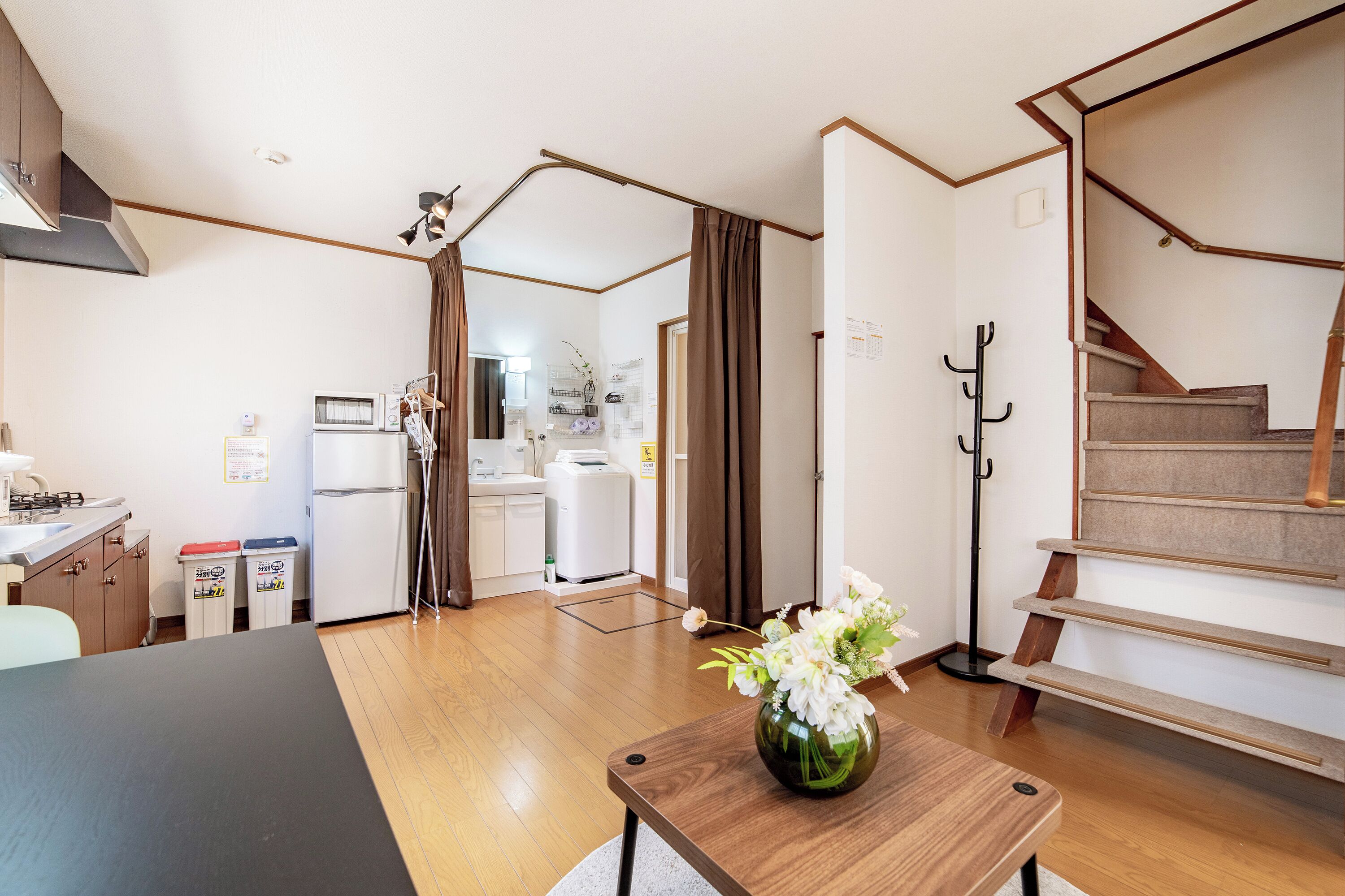 2 bedrooms, desk, laptop workspace, blackout curtains