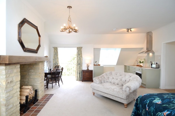 1 bedroom, Egyptian cotton sheets, premium bedding