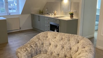 Balcony Suite | Living area | Smart TV