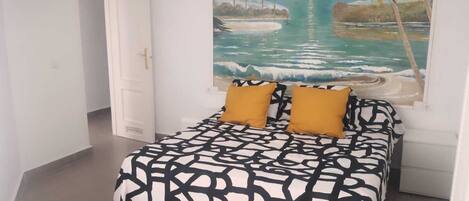 3 bedrooms, WiFi, bed sheets