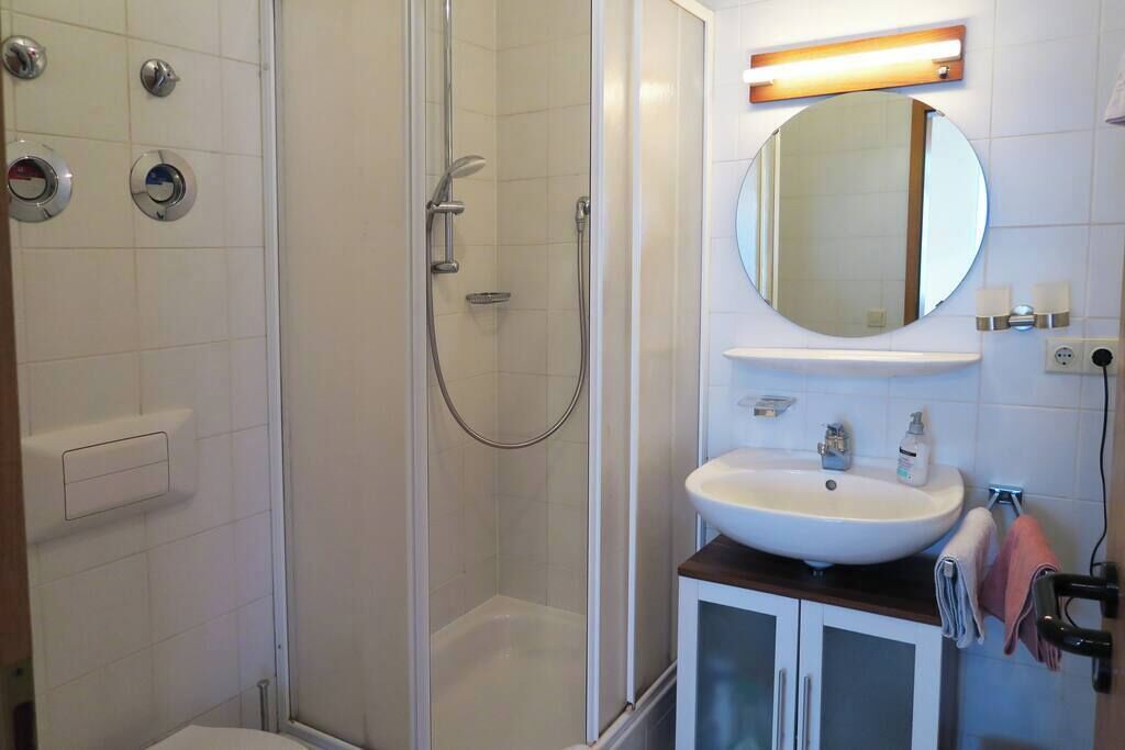 Sèche-cheveux, serviettes fournies