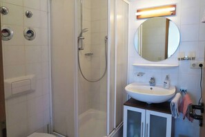 Hårføner og håndklær