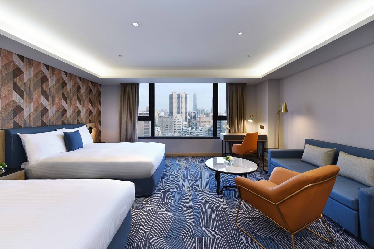 Minibar, desk, blackout curtains, free WiFi