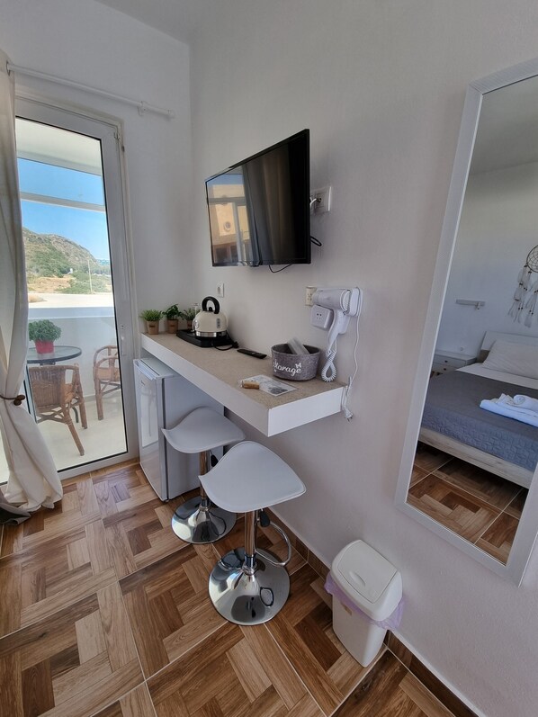 Basic Double or Twin Room, 1 Queen Bed, Non Smoking, Sea View | In-room safe, blackout drapes, iron/ironing board, free WiFi - 12 senses Faliraki (Rhodes)