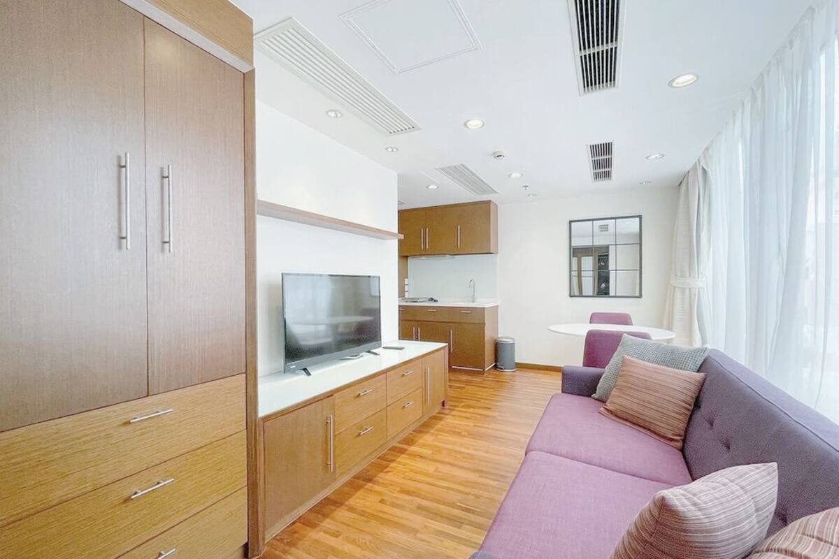 Classic Apartment, 1 Bedroom | 1 bedroom, individually decorated, individually furnished, desk