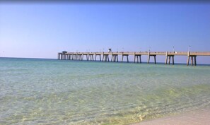 Sun loungers, beach towels - Destin West: Luxurious 4th Floor Bay View Beach Access Condo (Okaloosa Island)