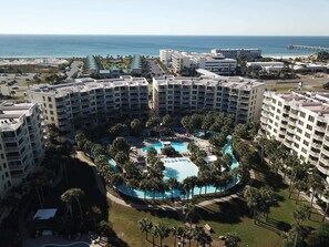 Exterior - Destin West: Luxurious 4th Floor Bay View Beach Access Condo (Okaloosa Island)