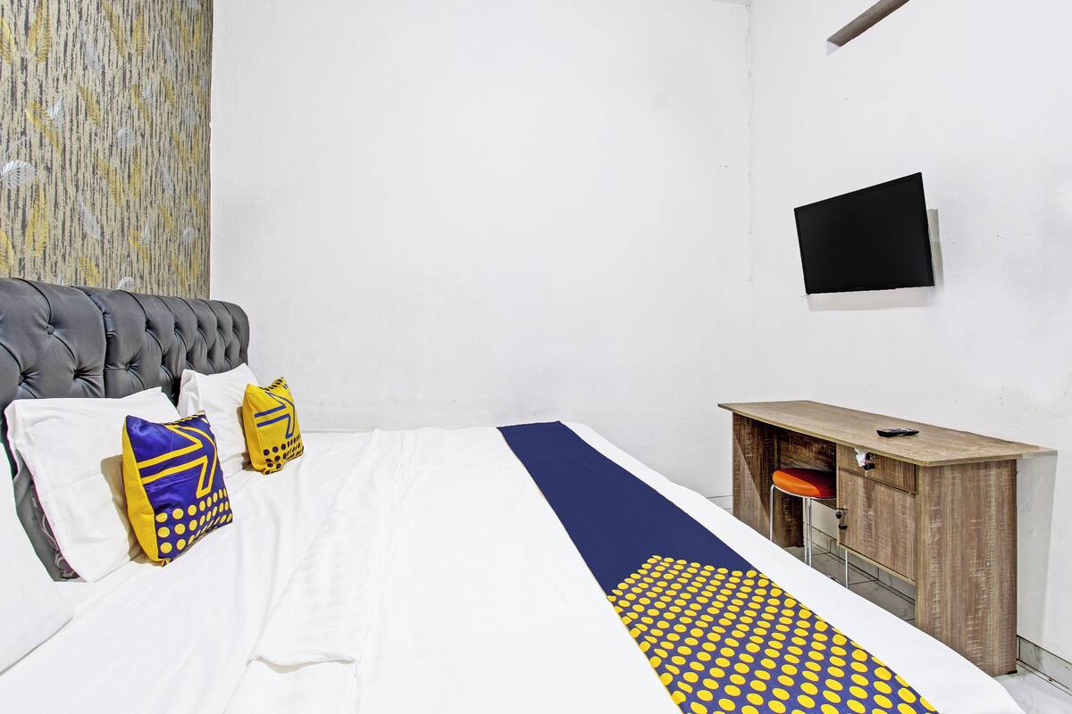 Escrivaninha, Wi-Fi de cortesia, roupa de cama