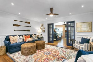 TV, fireplace, offices