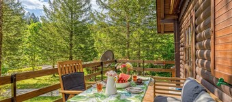 Rozi's Riverside Cottage