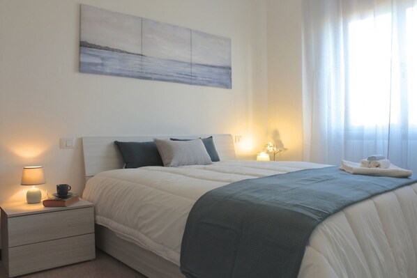 2 chambres, fer et planche à repasser, draps fournis